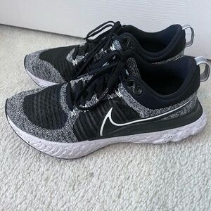 Nike React Infinity Run Flyknit 2 - Black/Gray - Men’s Size 11